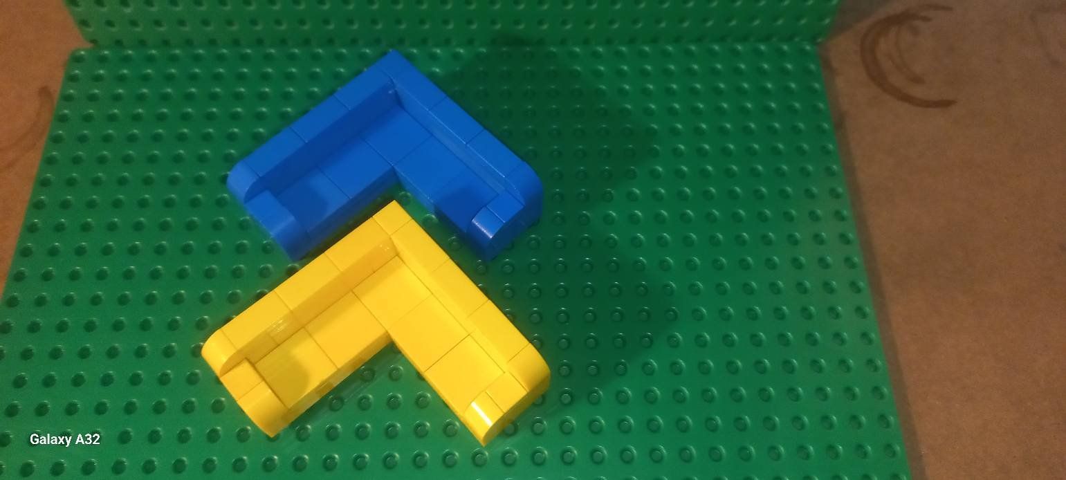 Lego Giocattoli: Lot de 2 canapés d'angle Lego – Usato da La tour de treme venduto da Legocreation82 3