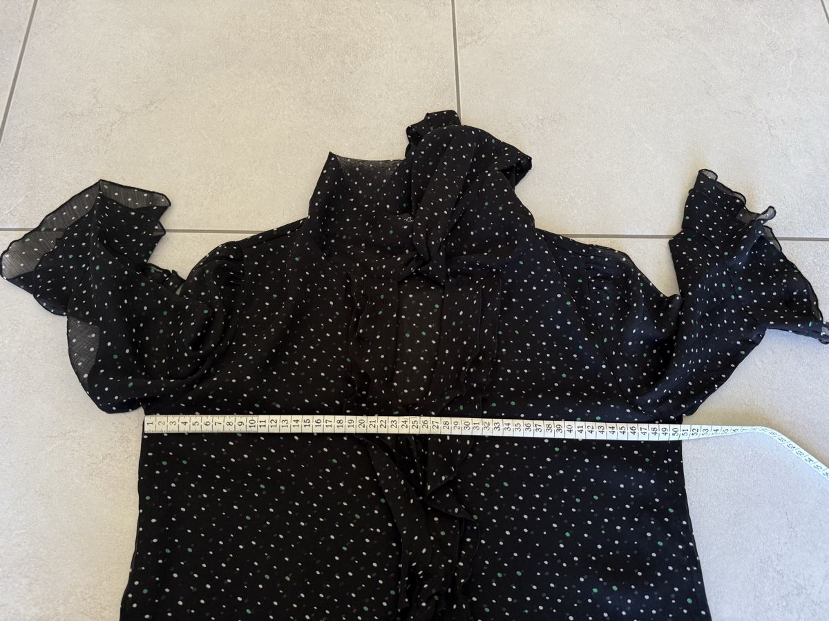 Marc Cain Chemisiers: Marc Cain Bluse schwarz gepunktet Grösse 38/40 – D'occasion à Nänikon par Monimos 4