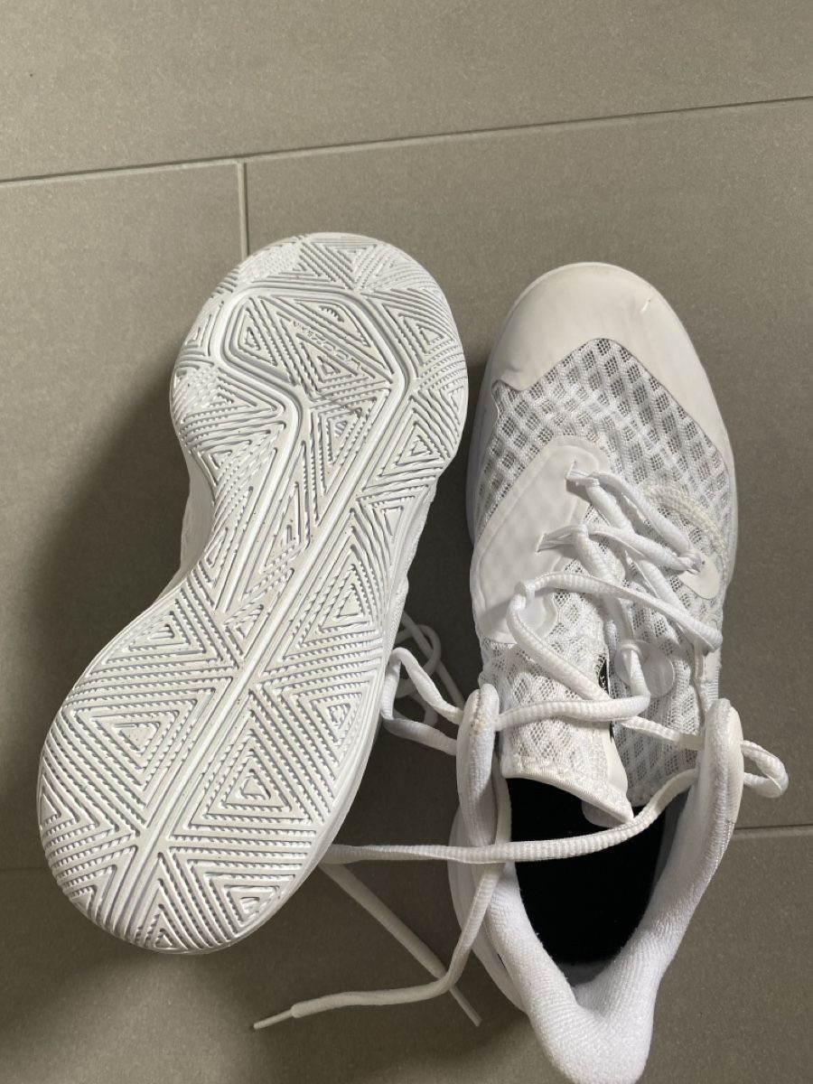 Nike Scarpe da donna: Nike Hallenturnschuh – Usato da Chur venduto da dan_tp5n 2