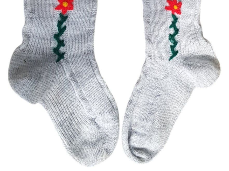 Calze per bambini: Strümpfe Kniestrümpfe Tracht Kinder – Usato da Mörschwil venduto da lindaswunderkiste 2