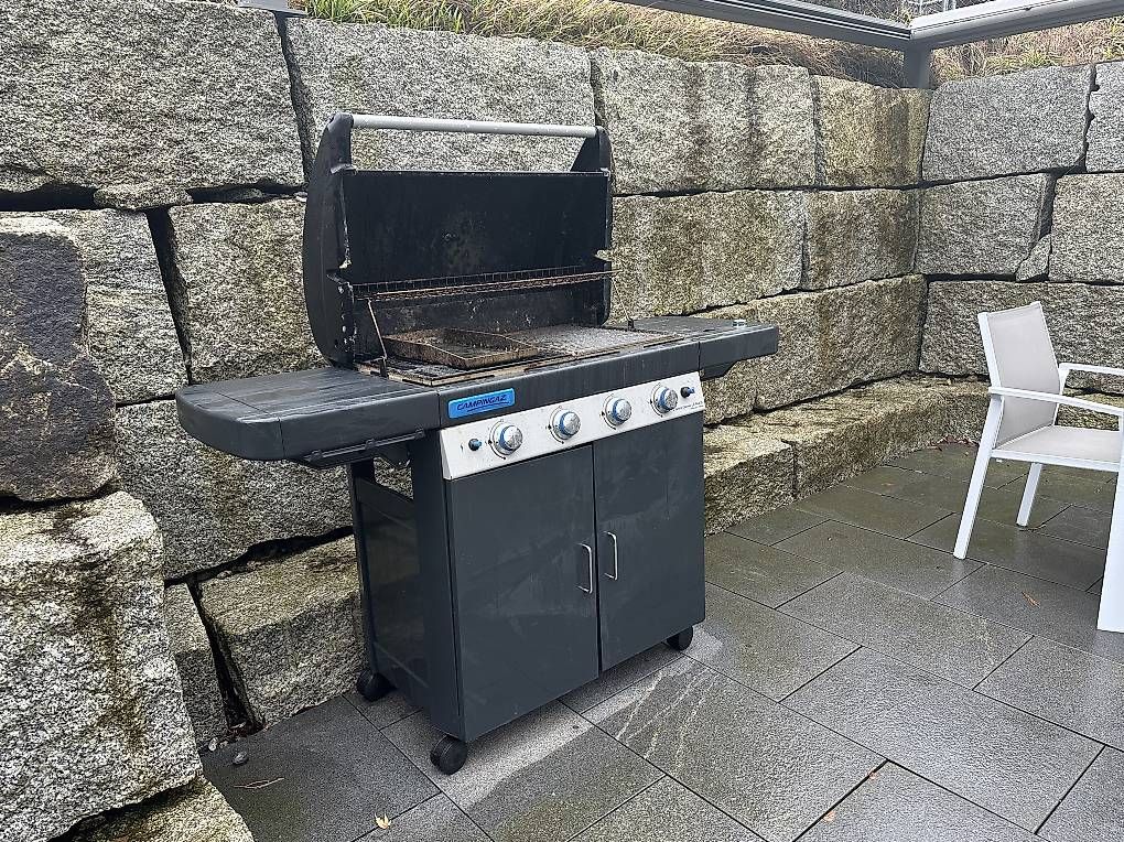 Griglie: Campingaz Grill mit 4 Brenner – Usato da Schlieren venduto da fei_t6bb
