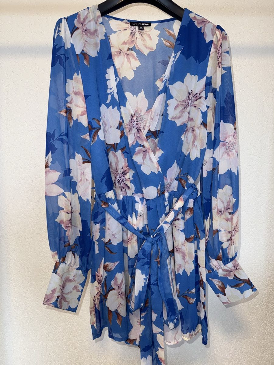 Tute: FASHIONNOVA ROMPER JUMPSUIT GRÖSSE M – Nuovo (secondo la descrizione) da Rorschacherberg venduto da drdupor 6