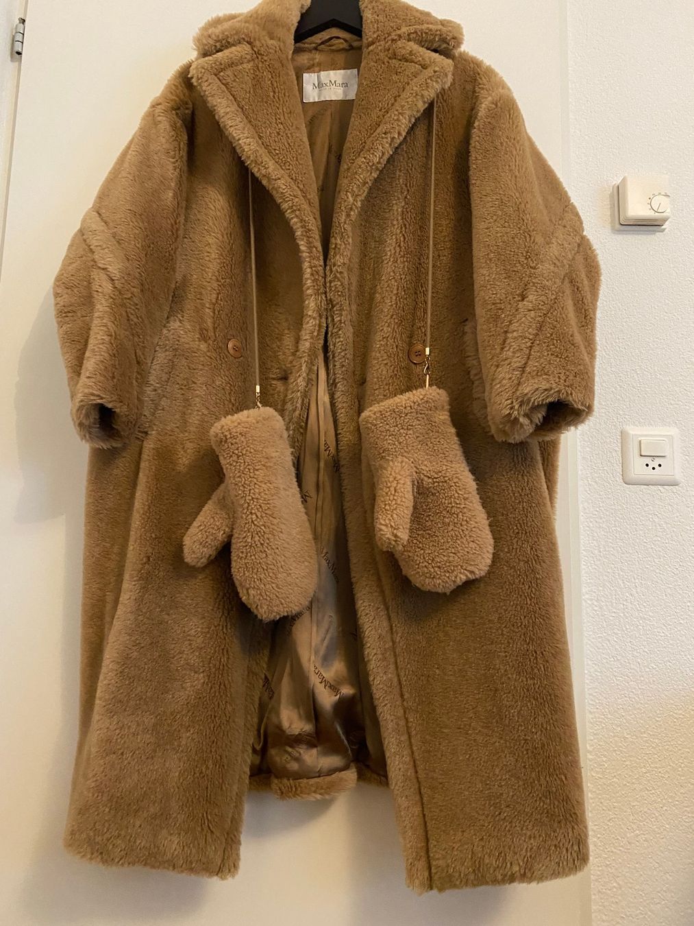 Max Mara Cappotti: Max Mara Teddymantel Klassiker – Usato da Solothurn venduto da Lyn123 2