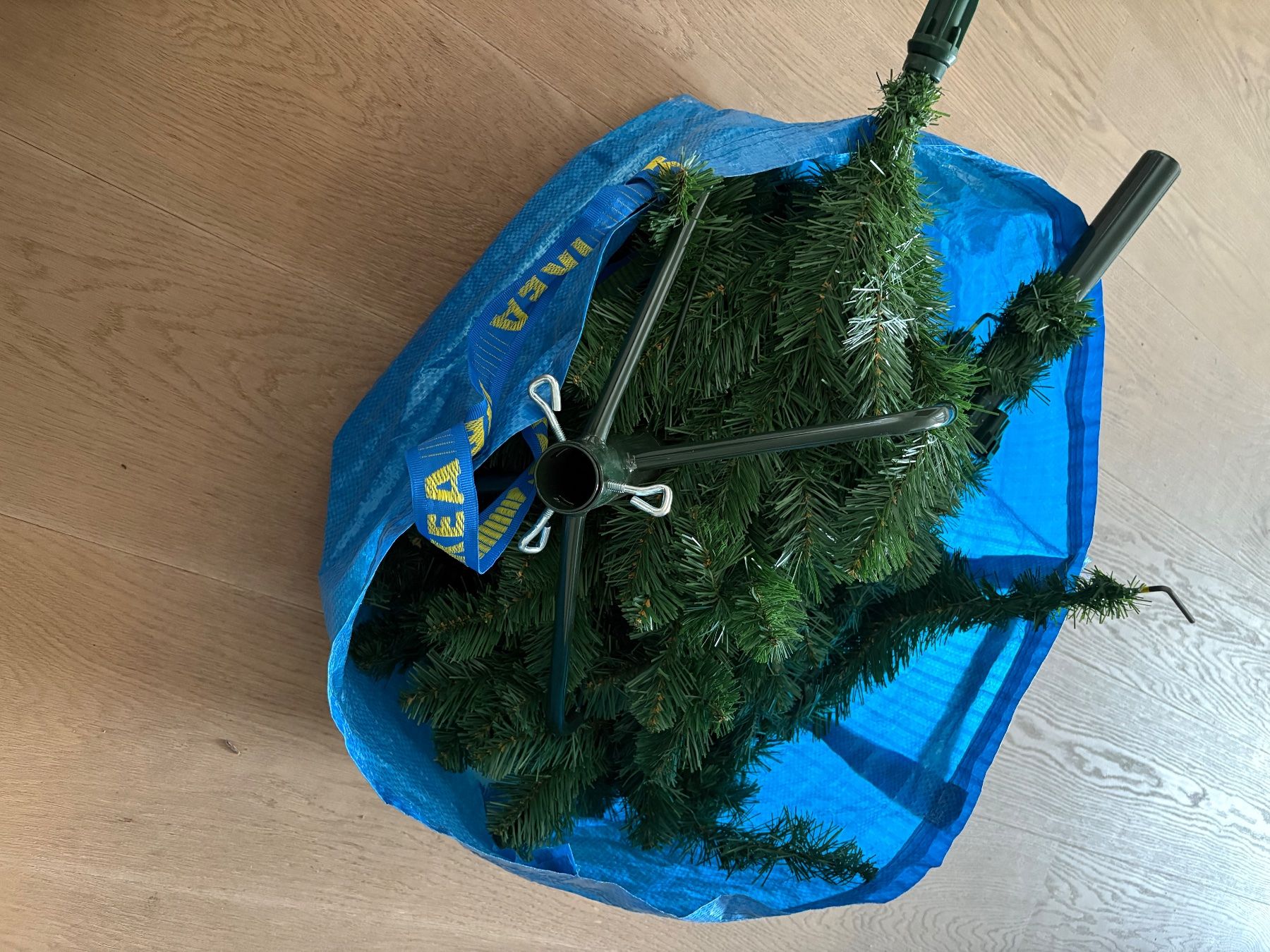 Tutte le decorazioni: Künstlicher Weihnachtsbaum – Usato da Basel venduto da ron_vf8q 2