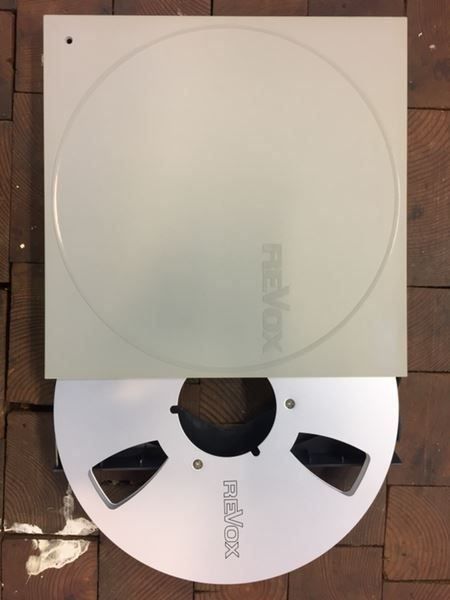 Revox Apparecchi a nastro: ReVox Aluminium Spule im Schuber Silber – Usato da Winterthur venduto da klassikaudio