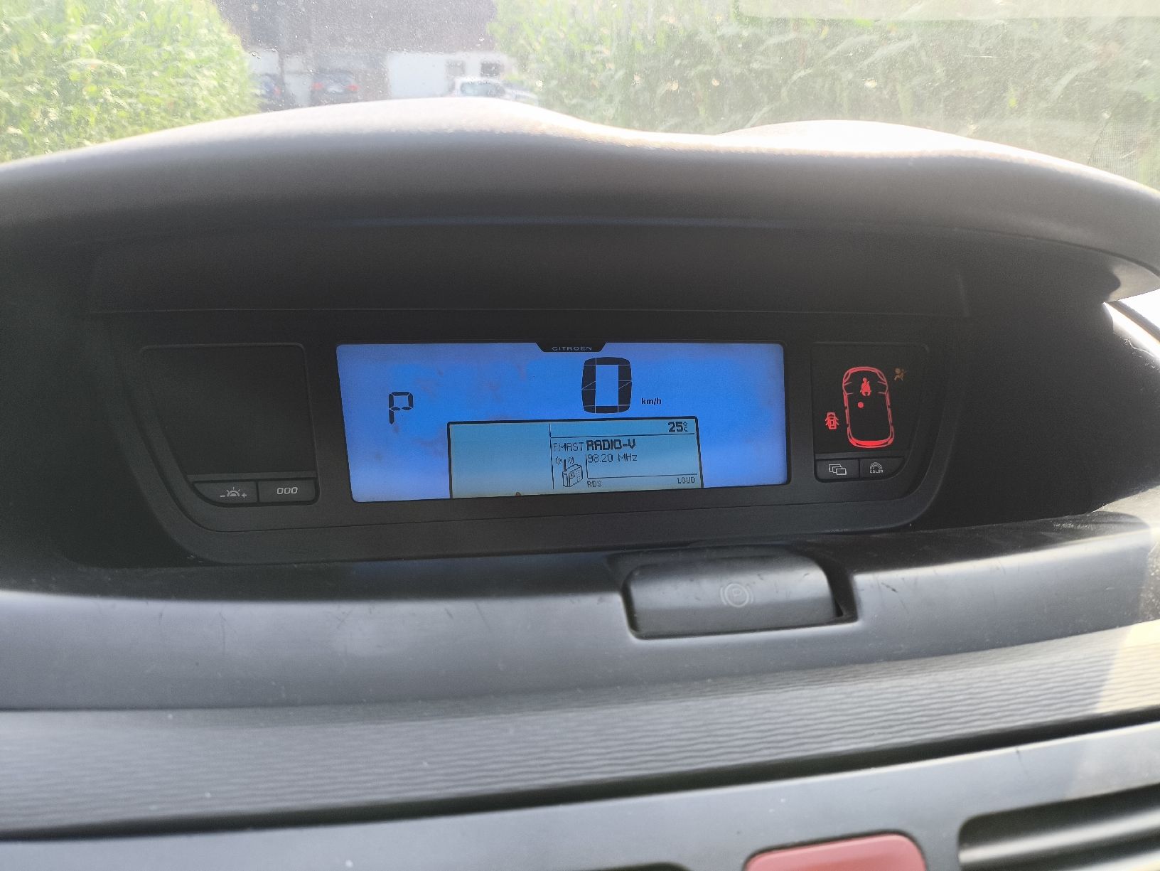 Citroën Automobili: Citröen C4 Picasso 2.0L Diesel – Usato da Balgach venduto da skl_5lyw 8