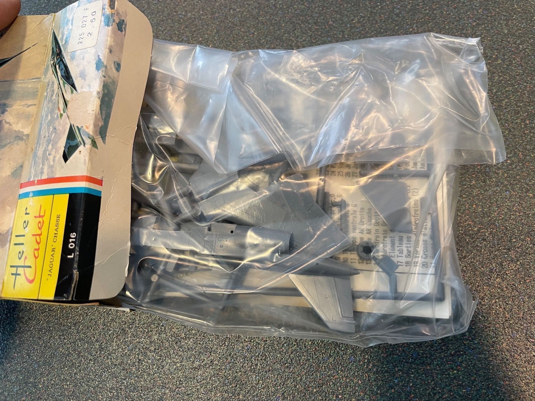 Kit di modellismo & Modellini statici: Heller 1:100 Jaguar chasse jet kit – Usato da Chiasso venduto da Carrara-Modellismo 2