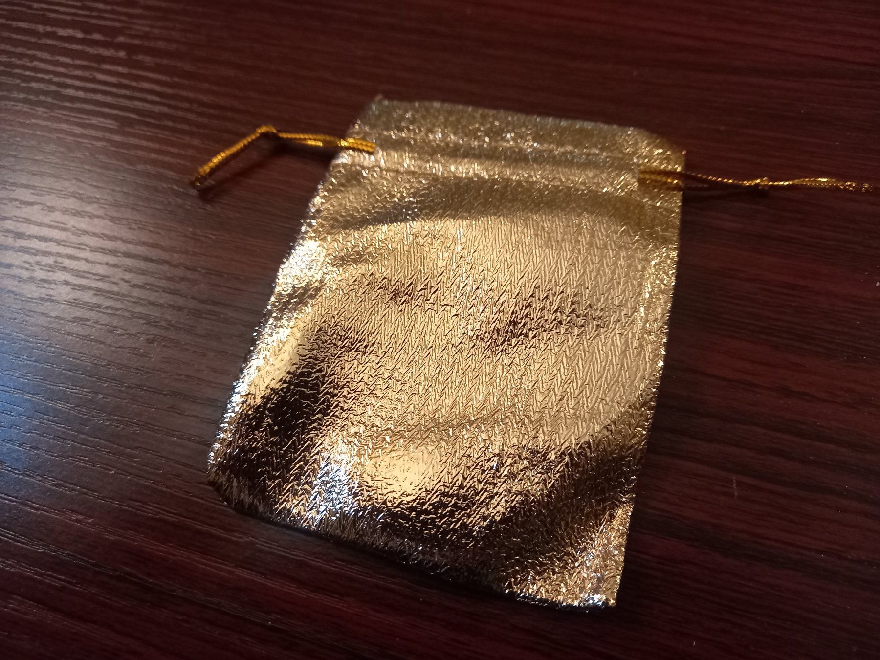 Borse: 150x Geschenkbeutel Gold Weihnachten 9x7cm - Sachet cadeau – Nuovo e nell'imballaggio originale da Lausanne venduto da batishop 3