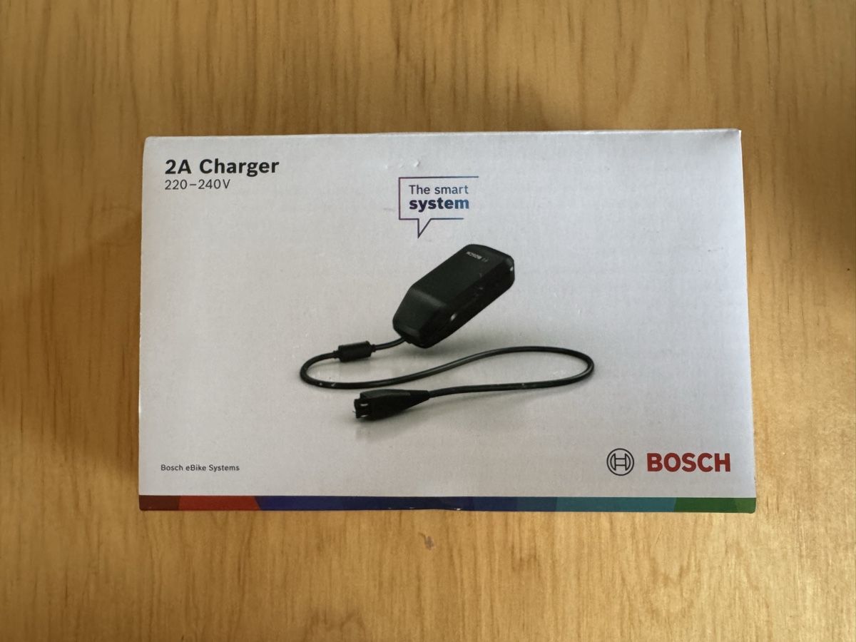 Bosch Ladegeräte: Bosch 2A Charger E-Bike Ladegerät – Neu (gemäss Beschreibung) aus Biel/Bienne von catduc