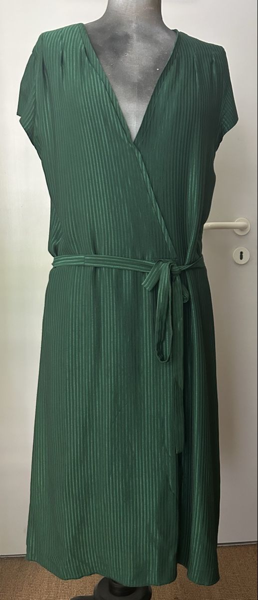 Vestiti: Robe Anne Willi Paris – Usato da Belmont-Lausanne venduto da yai01