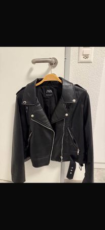 Damen Jacke Zara Kunstleder schwarz Grösse M getragen