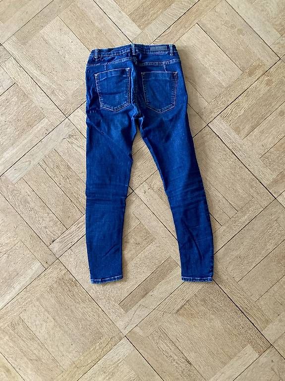 Jeans: Jeans ZARA Gr. 36 – Usato da Bern venduto da tan_2rrh 4
