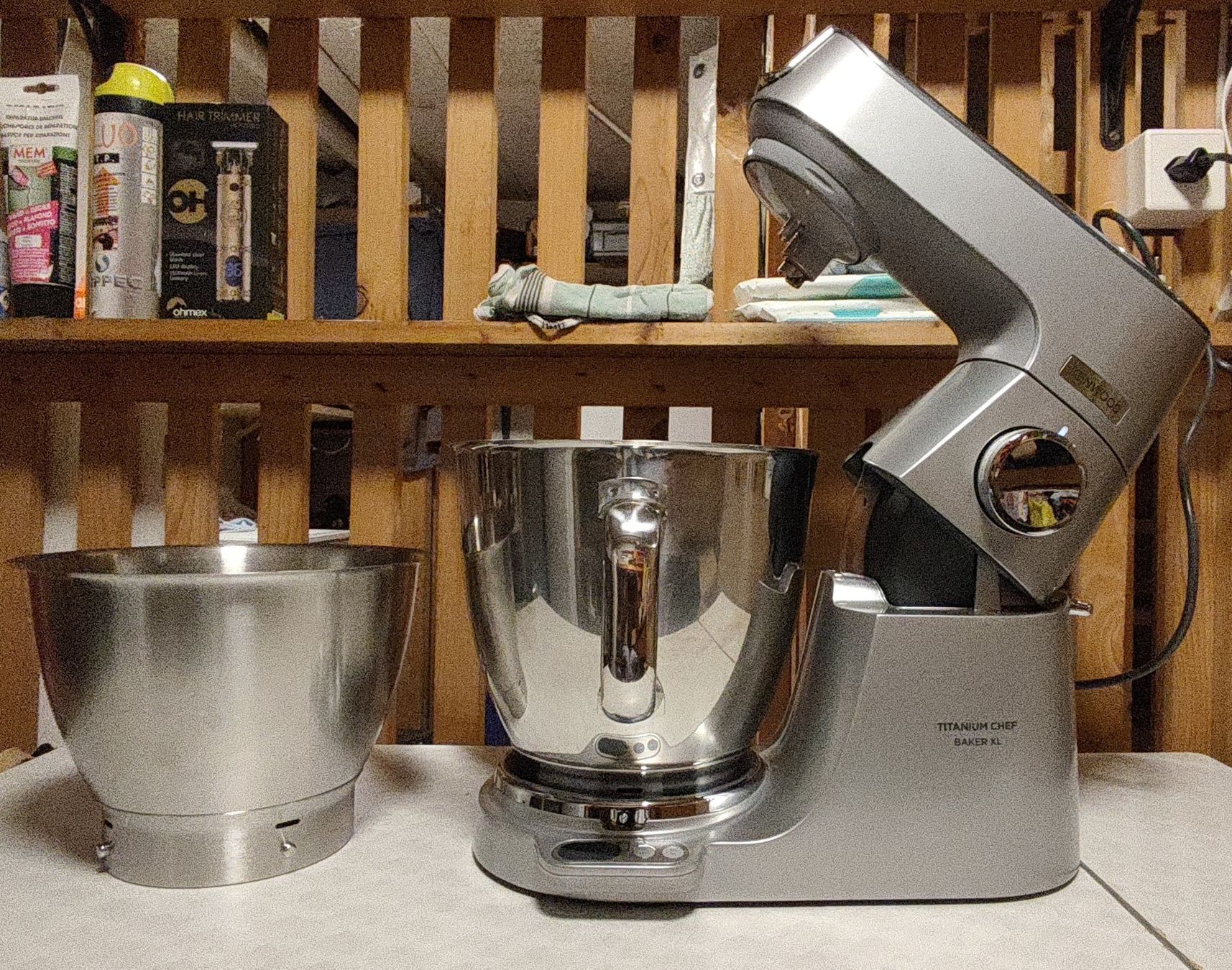 Kenwood Elettrodomestici da cucina: Kenwood Titanium Chef Baker XL - Kitchen Machine Silver – Nuovo (secondo la descrizione) da Zollikofen venduto da okjass 1