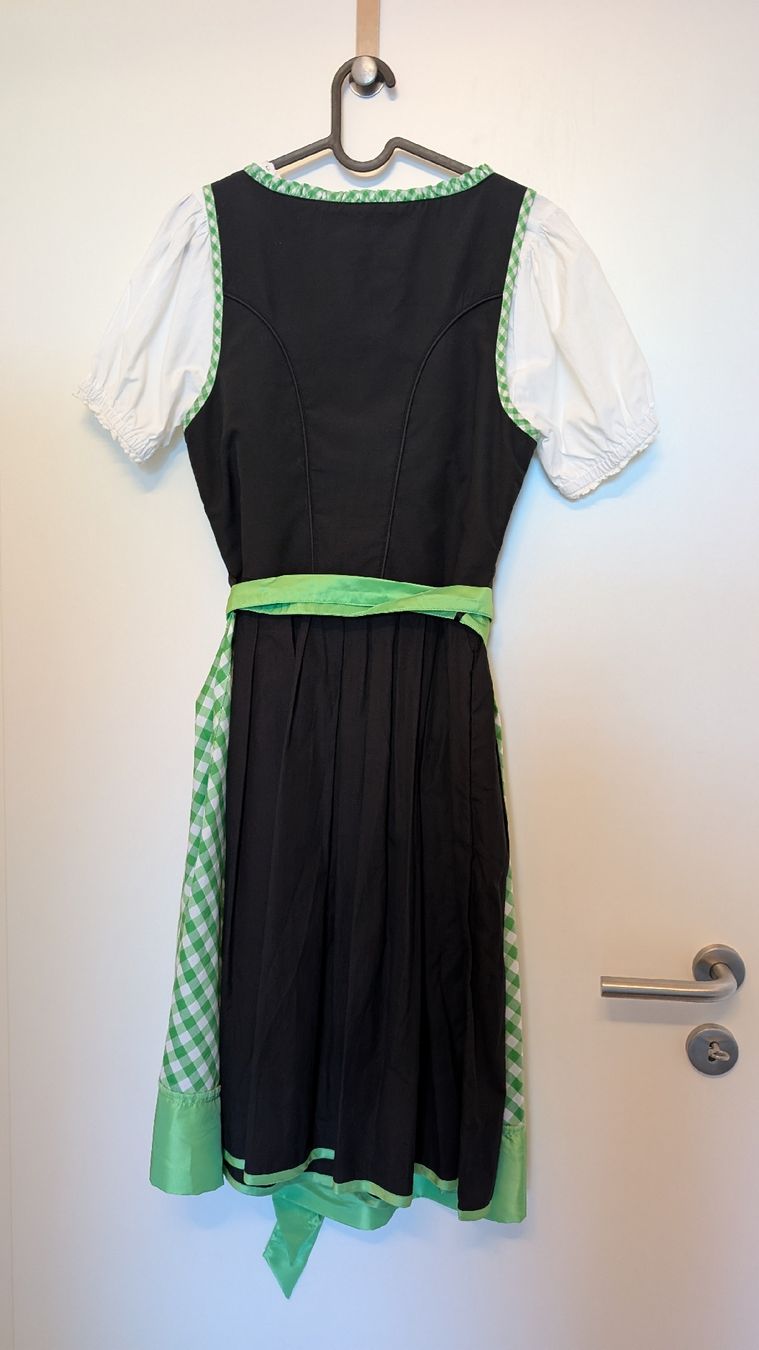 Kleider: Dirndl mit Bluse, Gr. 38 – Gebraucht aus Henau von Selly3 1