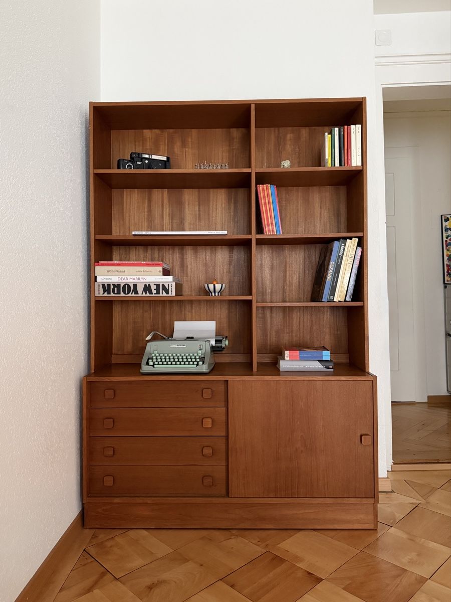 Scaffali: dänisches Teak-Regal mit Kommode – Usato da Zürich venduto da kuh_tm7m