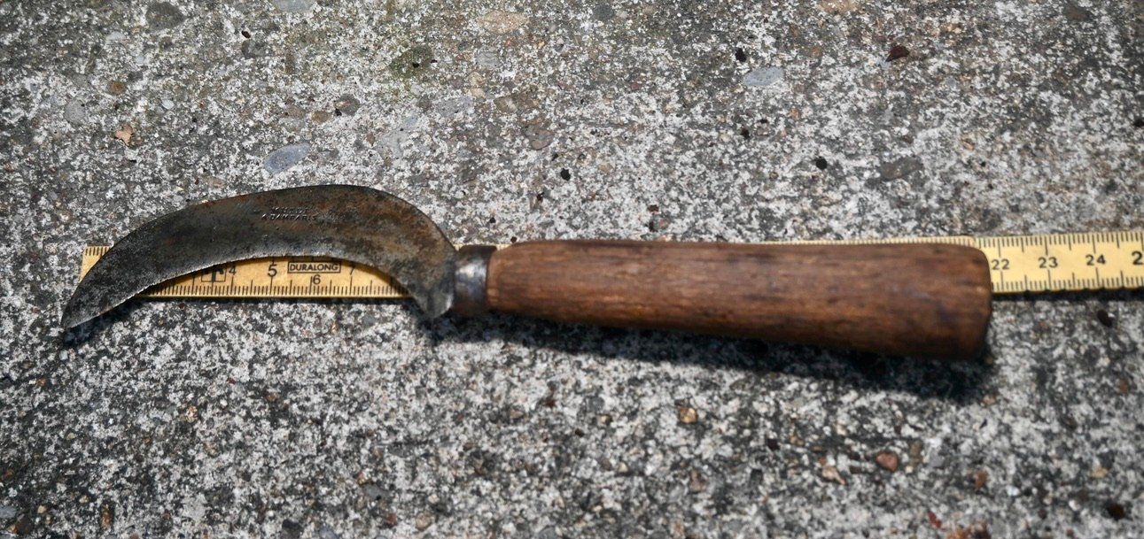 Tutti gli attrezzi: ANTIKE Handsichel Länge ca. 22cm - MUTEL À DAMPARIS – Usato da Pfaffhausen venduto da mono_rec 2