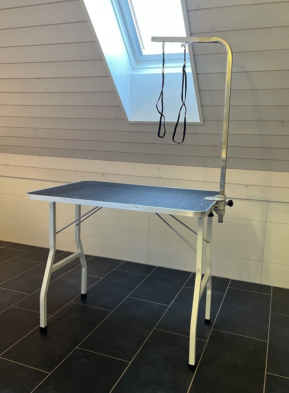 Tavoli da trucco: Professioneller Hundefrisiertisch, Top Zustand, – Usato da Bonstetten venduto da Lexus45