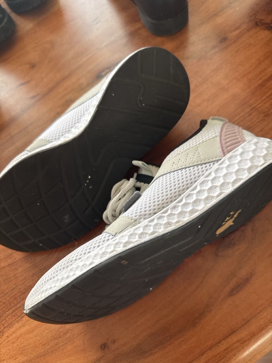 Bench Chaussures femmes: Turnschuhe Bench Gr.39 – D'occasion à Sissach par fre_m8fn 2