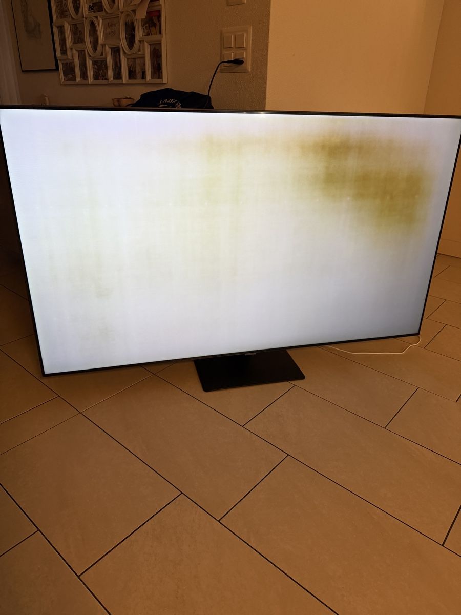 Samsung Televisori: Samsung 65 Zoll Defekt – Difettoso da Bremgarten AG venduto da SiimGjo07