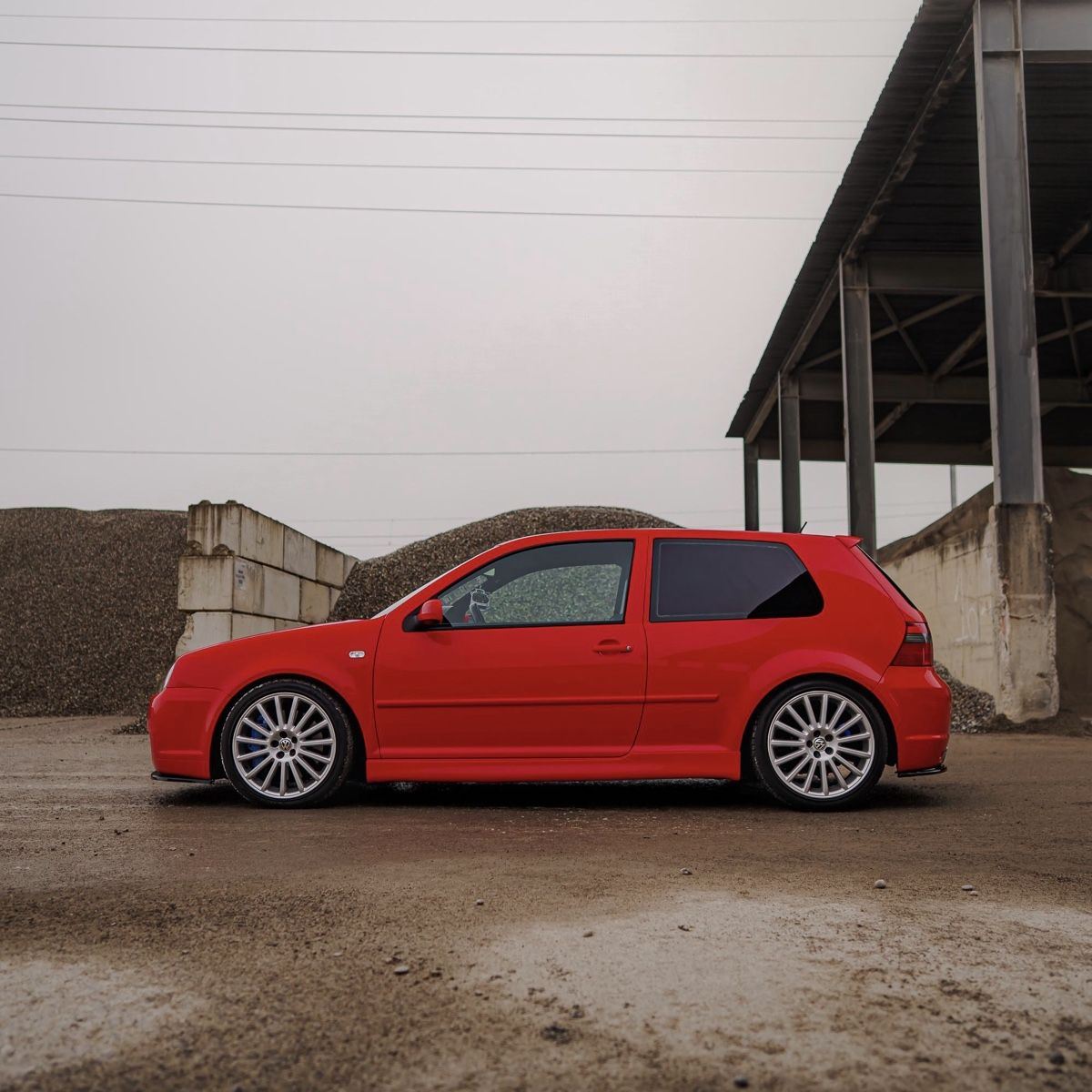 VW Autos: Golf 4 r32 – D'occasion à Lajoux JU par EmGo32