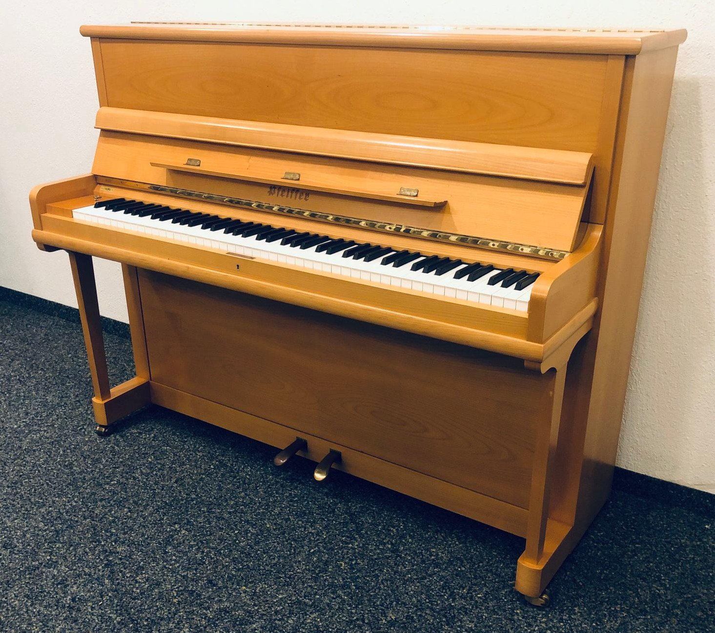 Musikinstrumente: Piano Pfeiffer Modell 115 Occasion – Gebraucht aus Aarau von MusikhausZNAarau
