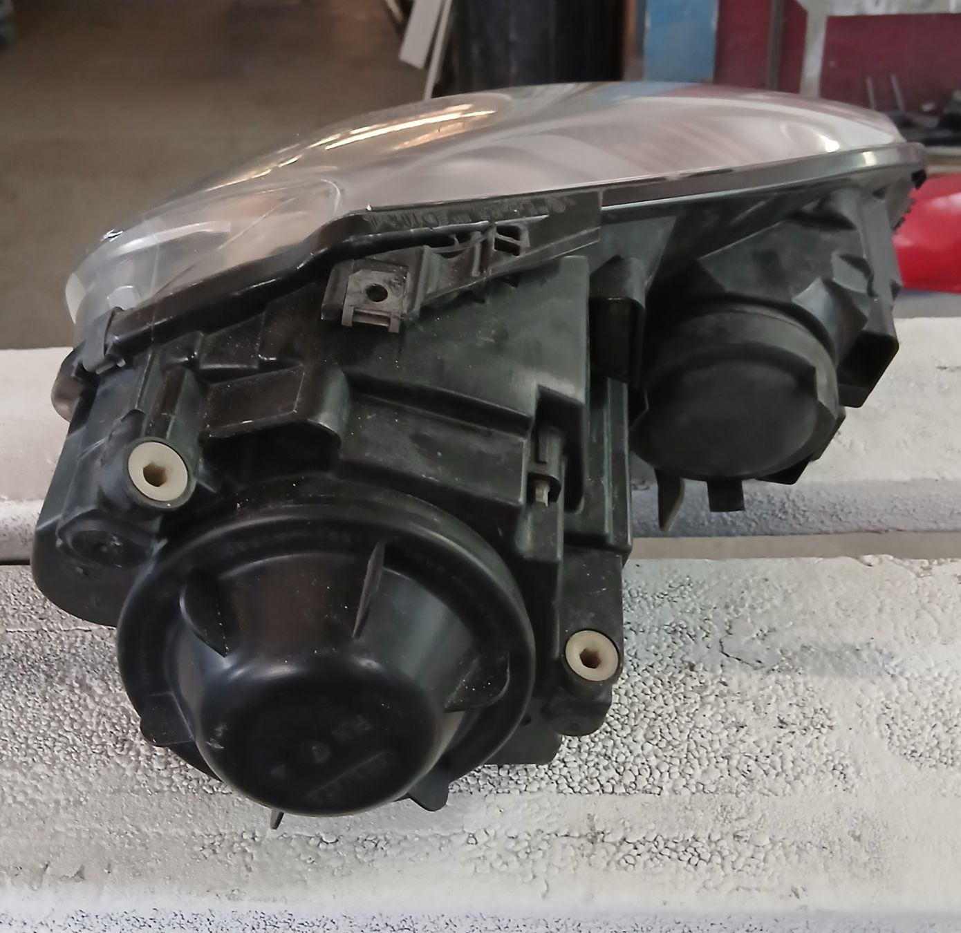 VW Scheinwerfer: Phare gauche halogène VW Golf 5 – Gebraucht aus la heutte von Auto-stock 1