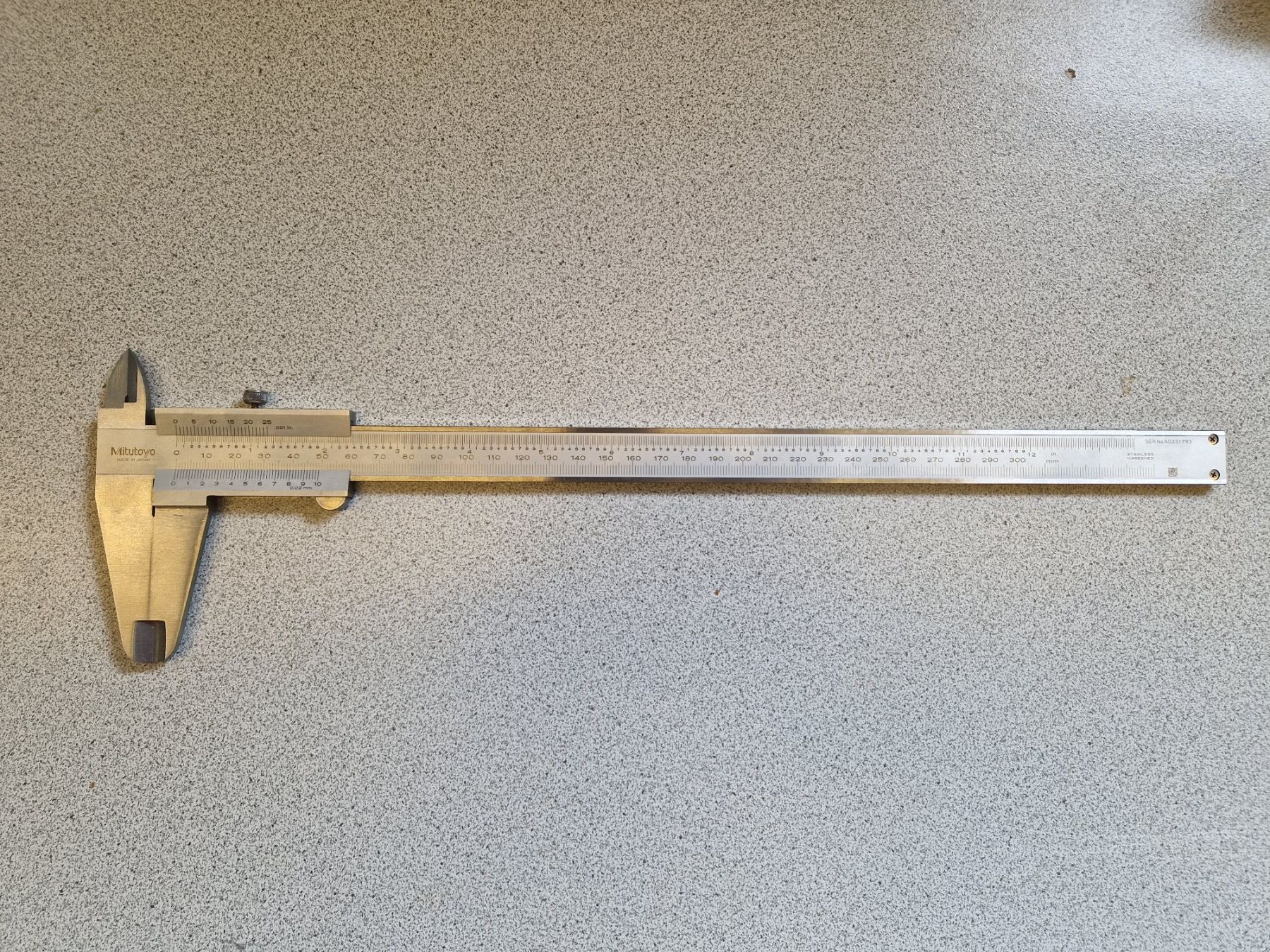 Mitutoyo Misurare: Mitutoyo Messschieber 300mm – Usato da Luzern venduto da sim_67cx
