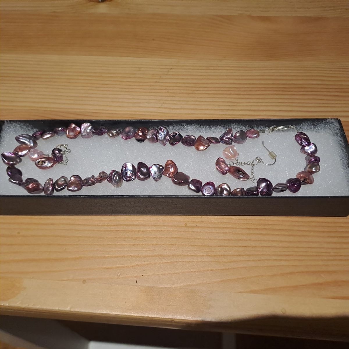 Altri gioielli: Pearl necklace and earrings set  – Nuovo e nell'imballaggio originale da Zürich venduto da Grothschild 1