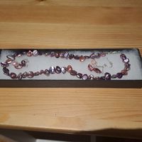 Pearl necklace and earrings set
