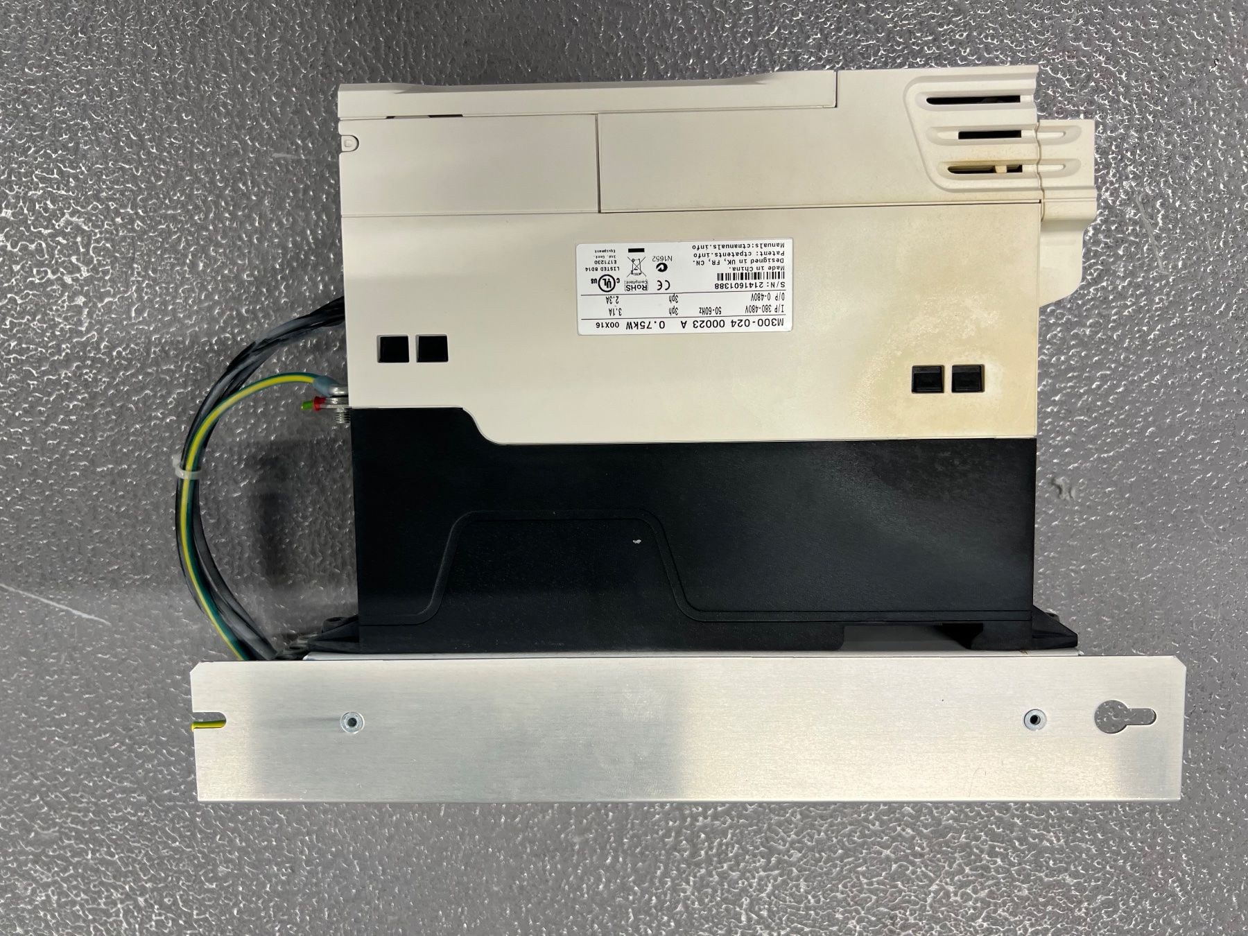 Elektronikbauteile: Frequenzumrichter Emerson Unidrive - Control Techniques – Gebraucht aus Romanshorn von DonRicardoo 1