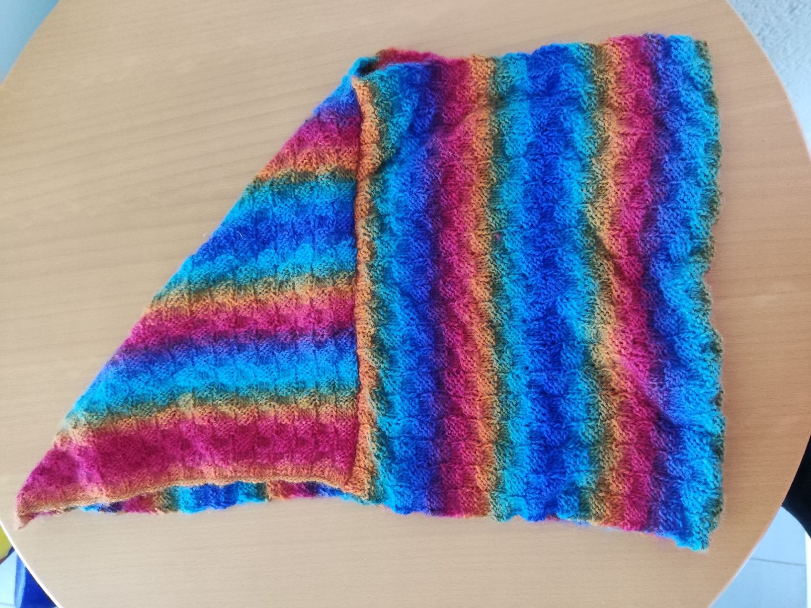 Foulard & Sciarpe: Loop, Schaal selbstgemacht Neu – Nuovo e nell'imballaggio originale da Münchenbuchsee venduto da Cori1968 1