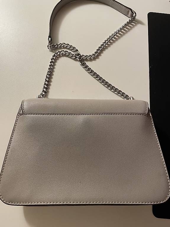 Borse da donna: Michael Kors Tasche grau mit Silber – Usato da Hägendorf venduto da jan_8lg5 1