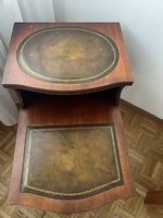 Antiker Beistelltisch mit Lederinlay, Nussbaum, gut erhal...