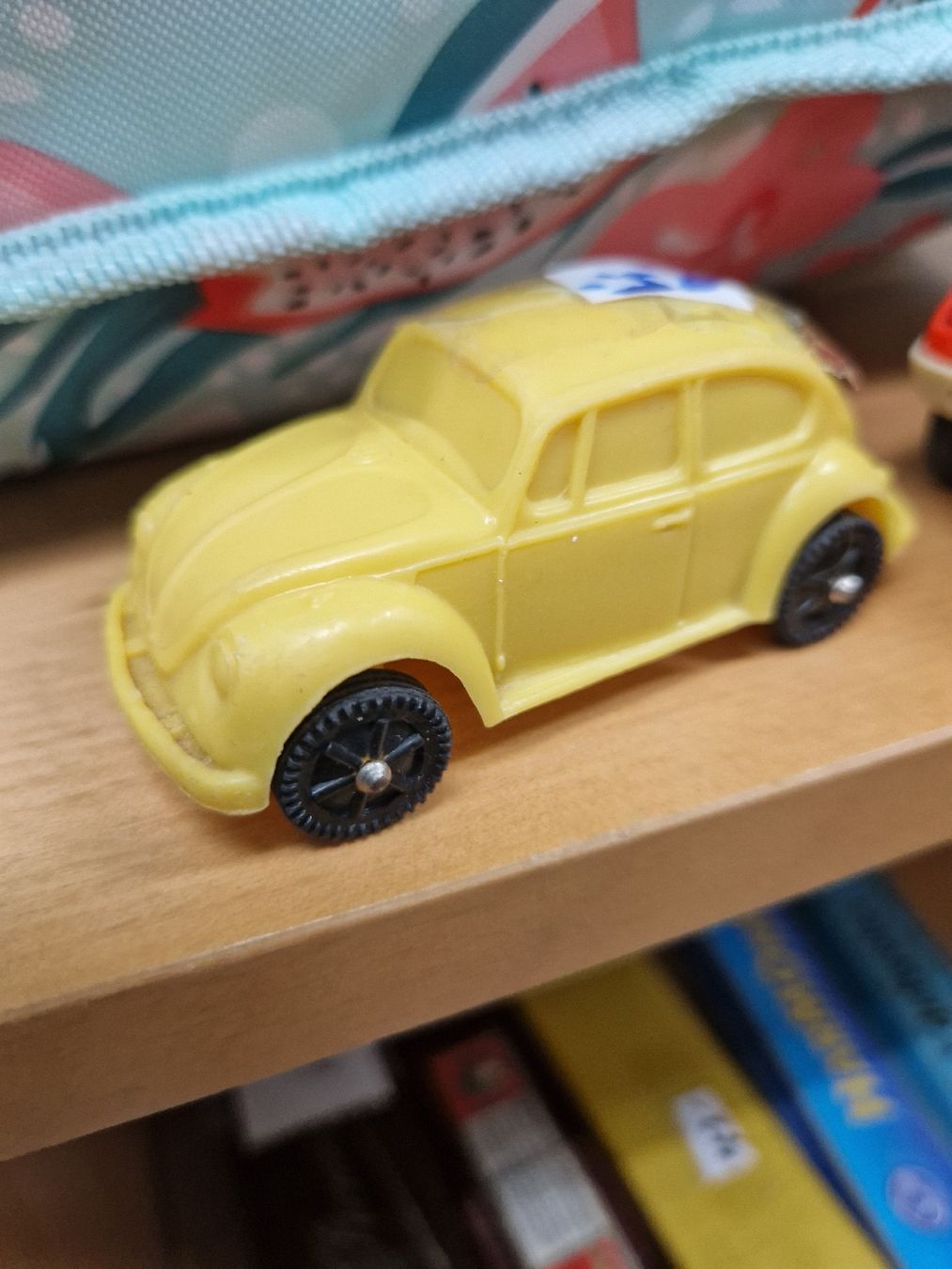 Giocattoli: Gelber VW Käfer,  Oldtimer Spielzeugauto 🚗 – Usato da Mörigen venduto da Clio111 4