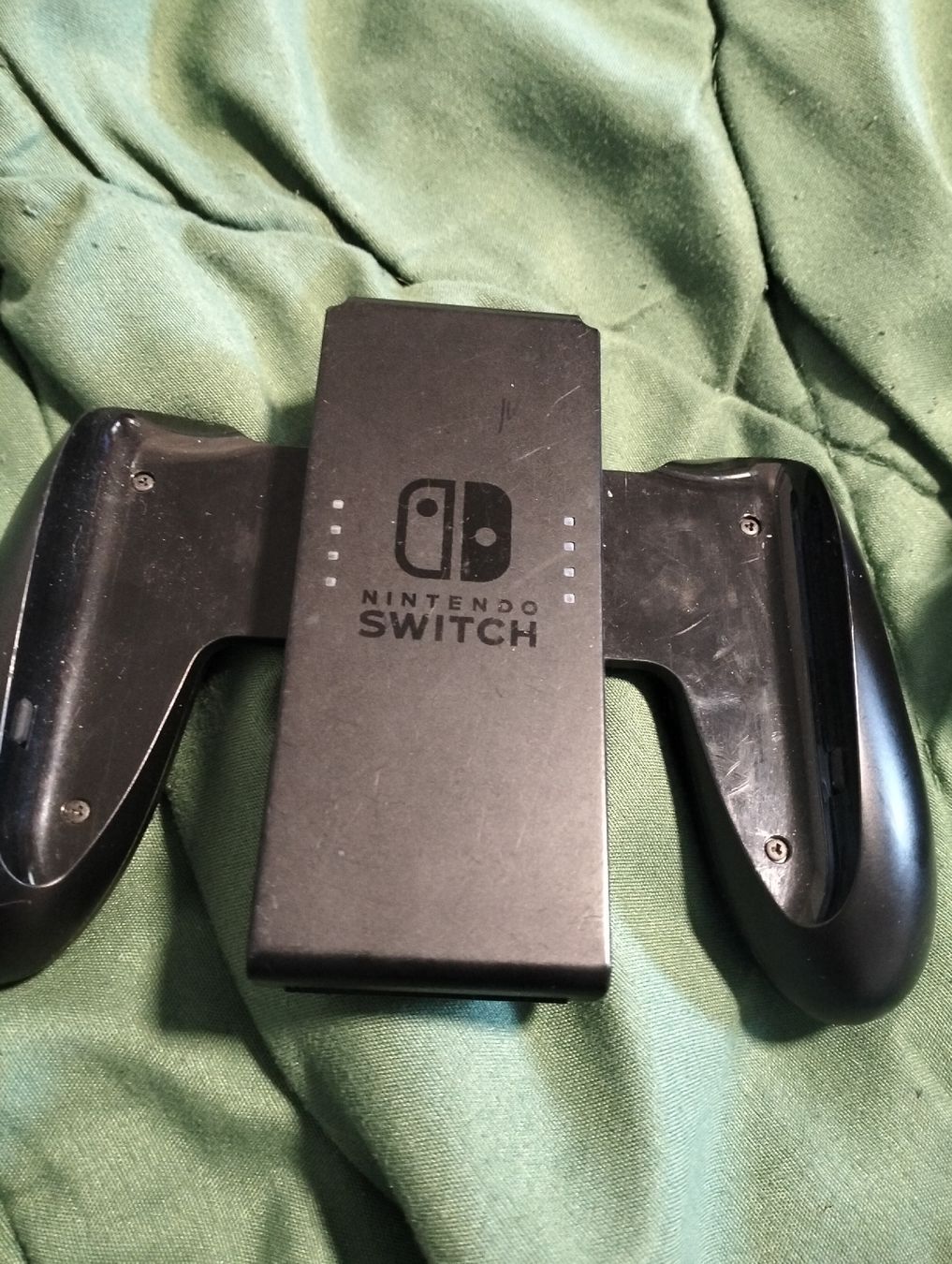 Nintendo Consoles: Nintendo switch mit viel zubehör – D'occasion à Wasen im Emmental par Kinza 3