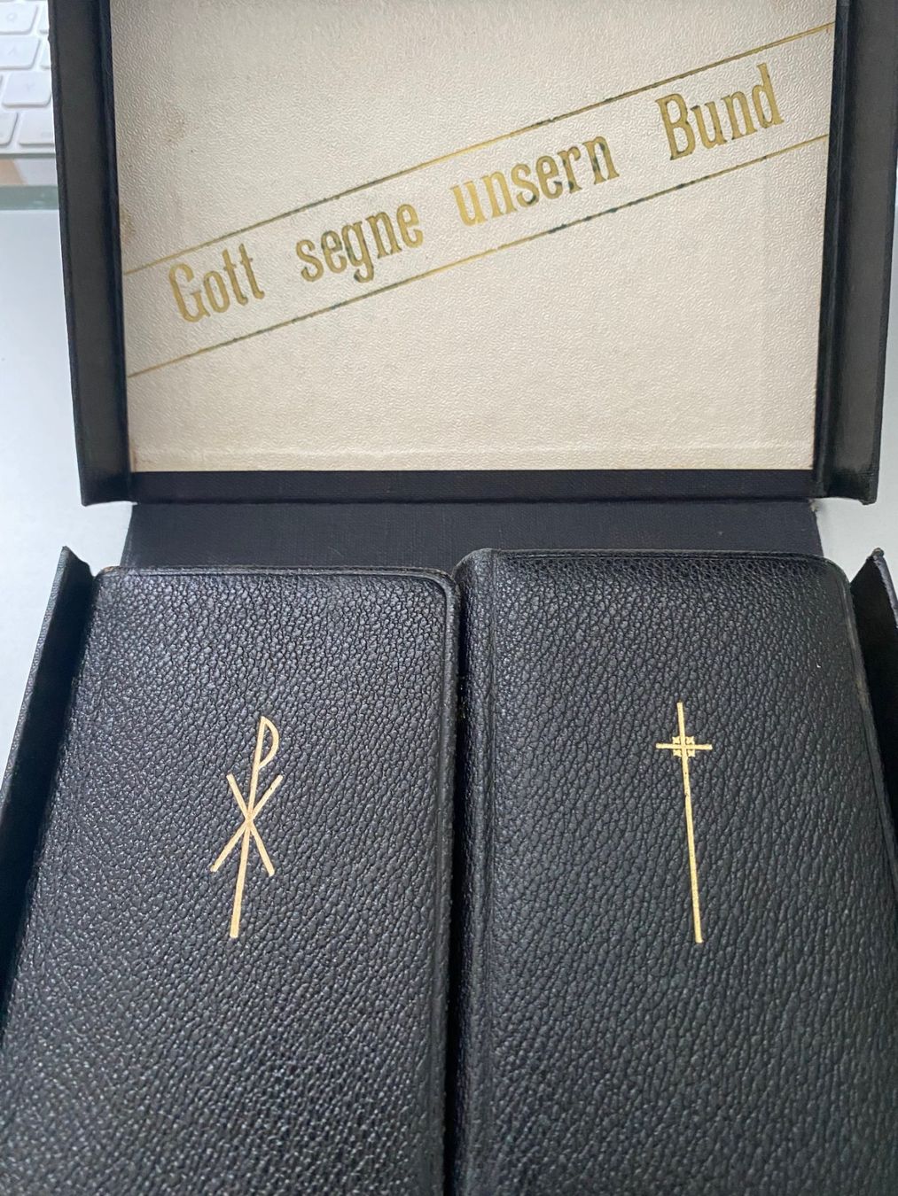 Libri: Bibel-Set mit Schatulle, Top Zustand – Nuovo e nell'imballaggio originale da Weggis venduto da goo_vn75