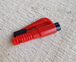 Pfeife Notfall und Gurtschneider 