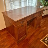 Bureau en bois massif, 3 tiroirs, bonne état