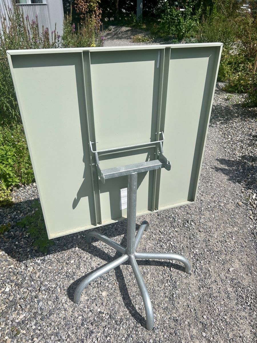 Schaffner Set di tavolo e panche: Schaffner Gartenmöbel Gartentisch mit 4 Stühlen Metall – Usato da Wohlen AG venduto da JoeGreen_1 2