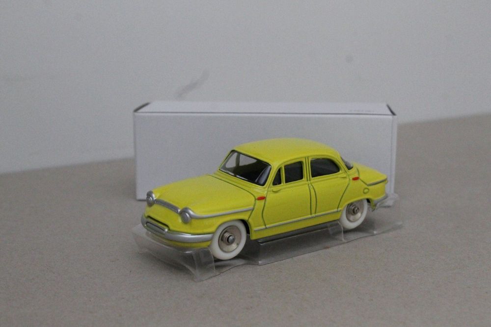 SIMCA ARONDE P60 DINKY TOYS 1.43e métal fabrication années 60 BOITE d