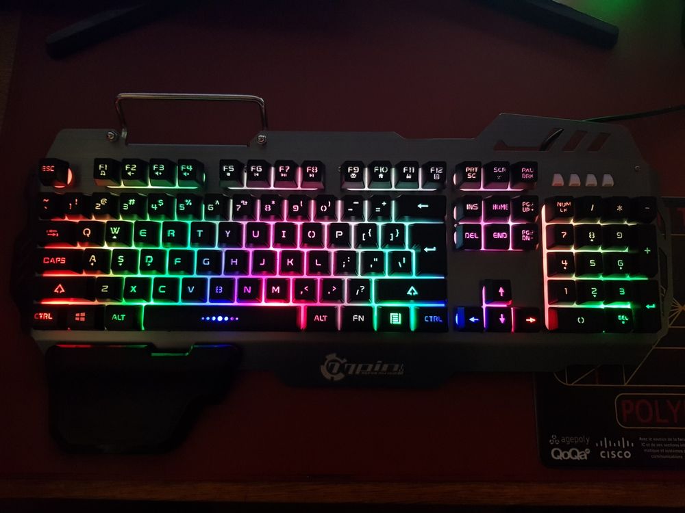 Keyboard - 7pin (Gebraucht) in Grandson für CHF 15 – mit Lieferung auf ...