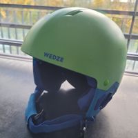 B: Skihelm Grösse 48-52cm
