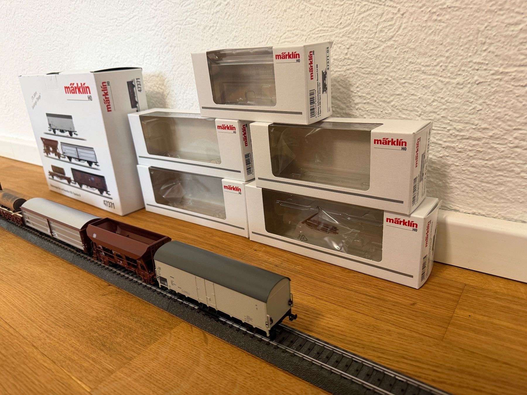 Märklin Modelleisenbahnen: Märklin 47371 Güterwagen-Set – Gebraucht aus hünenberg See von Dpch 2