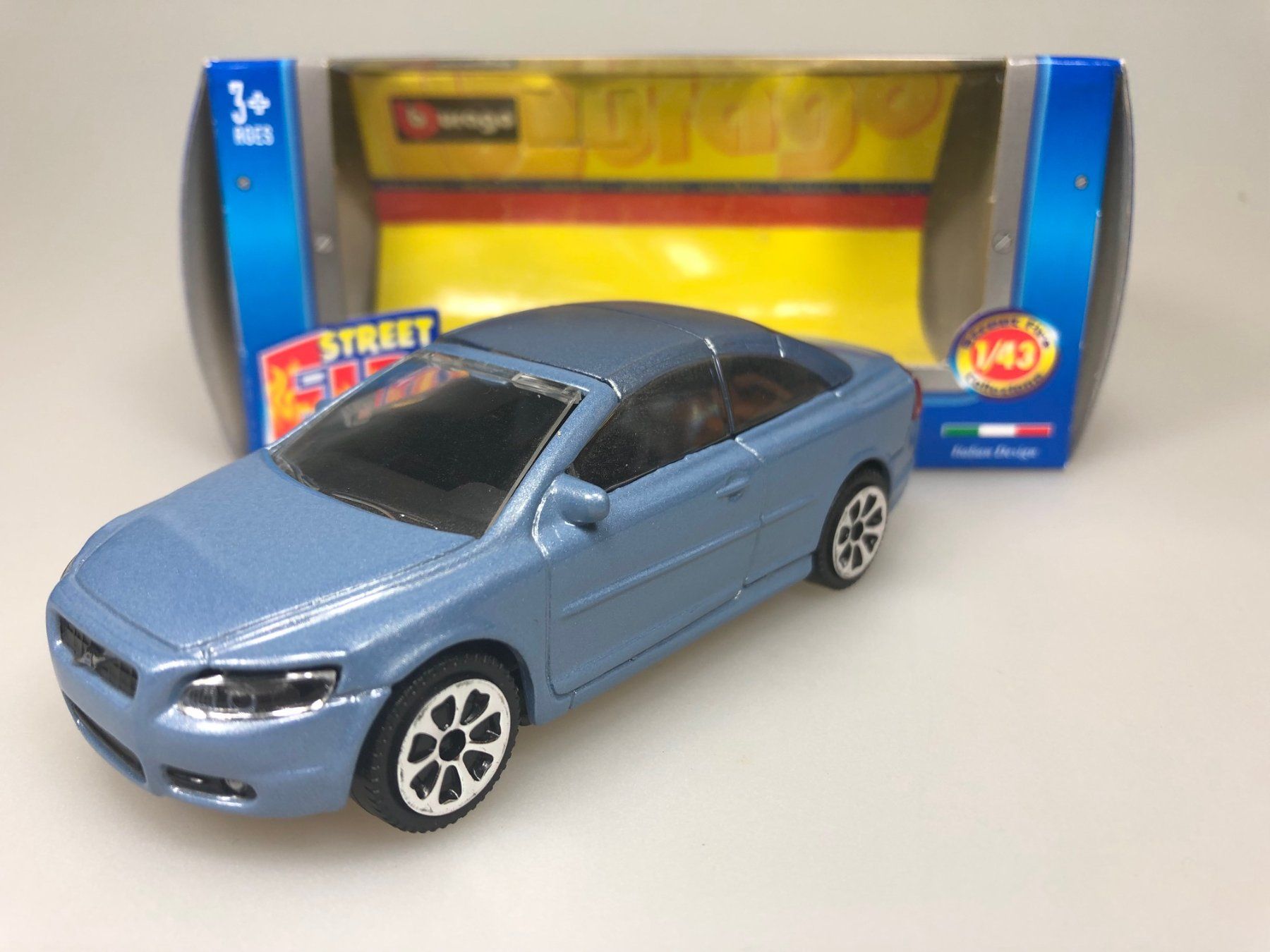 Volvo Modellini d'auto: Volvo C70 - Bburago - 1:43 – Usato da Widen venduto da Himan