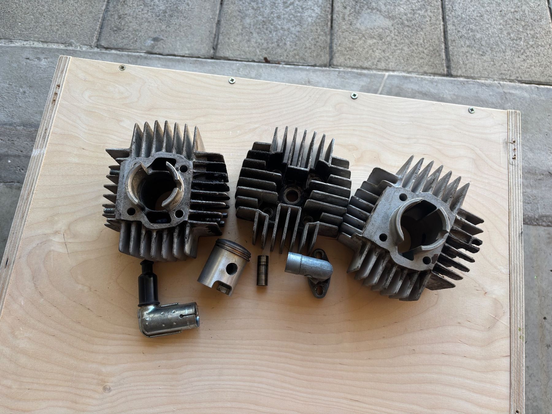 Parti ricambio per ciclomotori: 50ccm Puch Zylinder – Usato da Niederwil SG venduto da man_hd8d