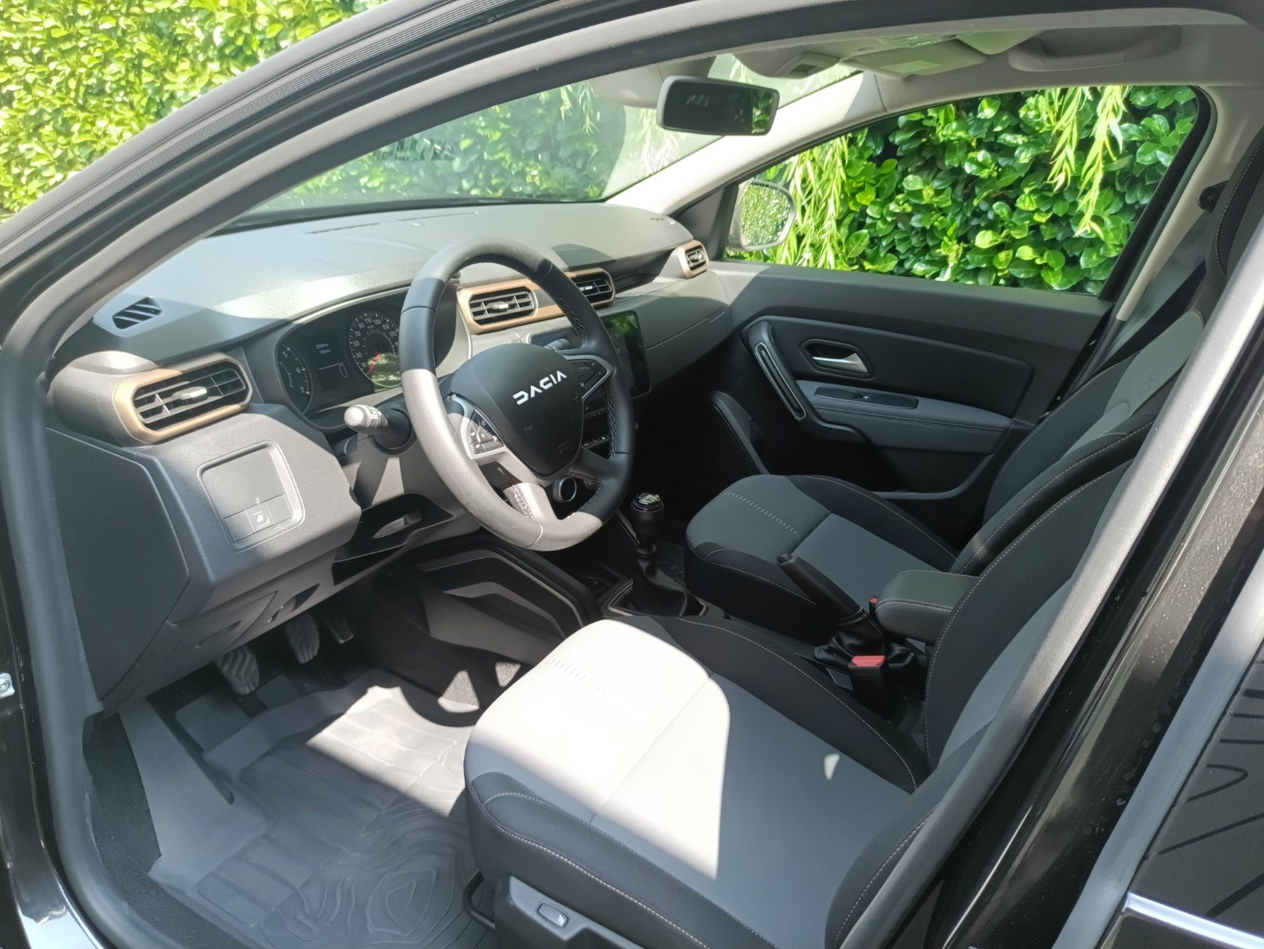 Dacia Automobili: DACIA Duster Extreme 1.3 TCE 4x4 – Usato da Vucherens venduto da starcop 4