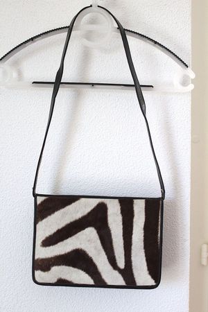 Vintage Damentasche mit vermutlich echtem Zebrafell ?