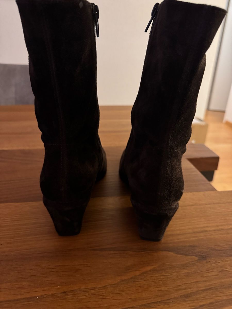 Kennel + Schmenger Scarpe da donna: Braune Wildleder Stiefeletten Gr 40 Top!! – Usato da Dübendorf venduto da Malcika1 2