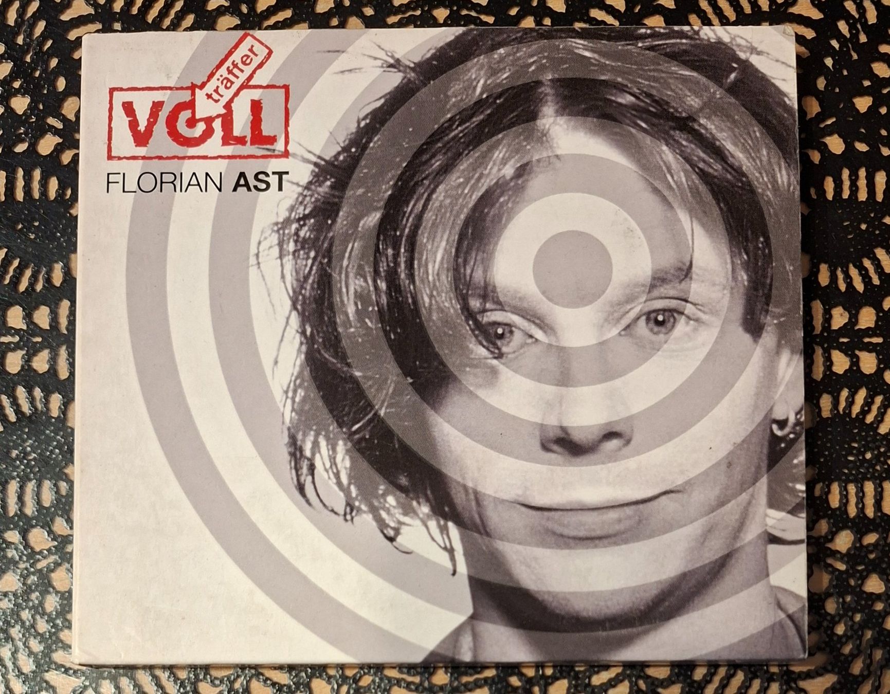 CD: Florian Ast - Voll Träffer, CH Pop CD Album 2003 – Usato da Schönenberg TG venduto da Gregolino76