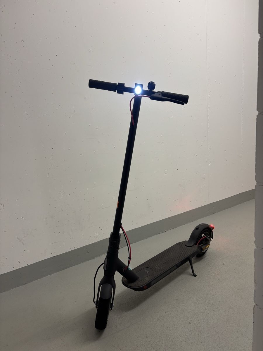 Scooters: Xiaomi Pro 2 Elektro Scooter – Gebraucht aus Waltenschwil von j_a_8bxc 1